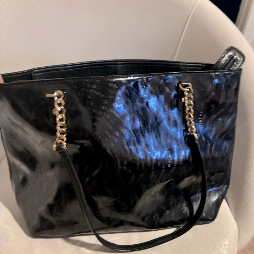 Micheal kors patent leather tote
